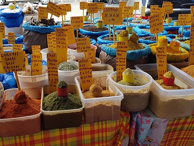 Overpriced spices in the 'tourist trappy' Marché de la Rotonde in Saint-François.